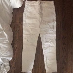 American Eagle White Ripped High-Rise Jeggings